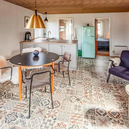 2 Bedroom Cozy In *
