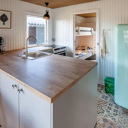 2 Bedroom Cozy In Σπίτι διακοπών Hjørring
